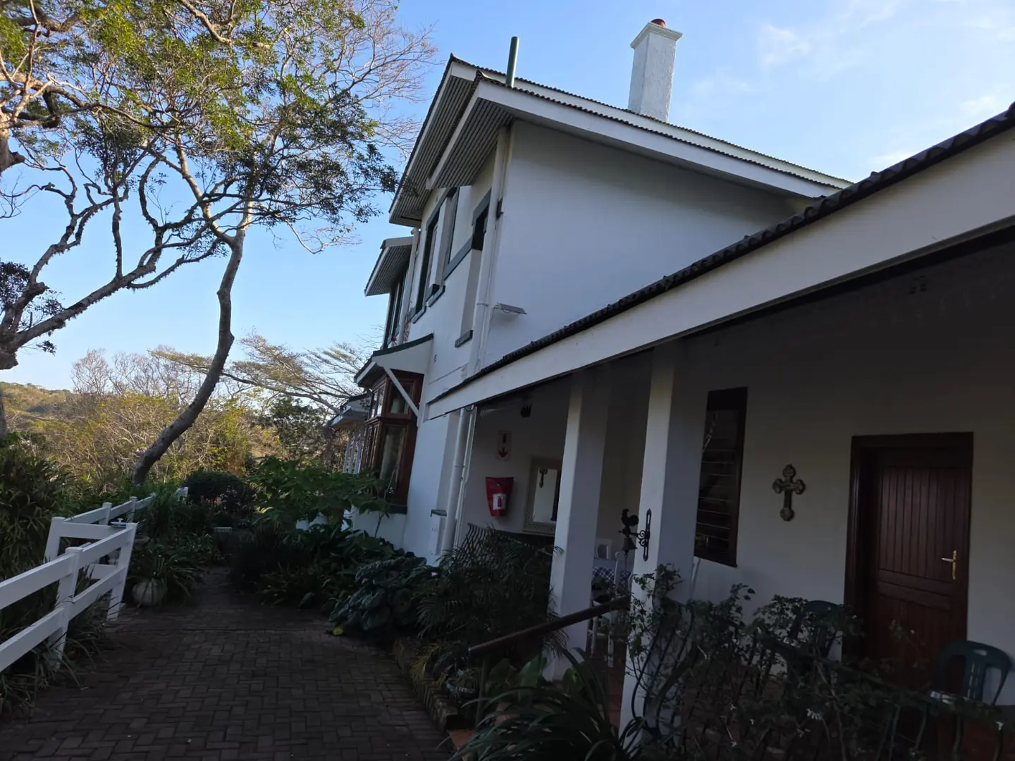 Royston Hall is located on a private nature reserve overlooking the Umzimkulu River. The house was built circa 1899 - 1902